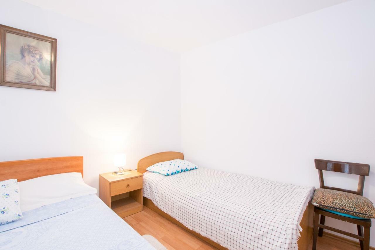 Beautiful Rustical Apt Ana In The Heart Of Rovinj Exterior photo