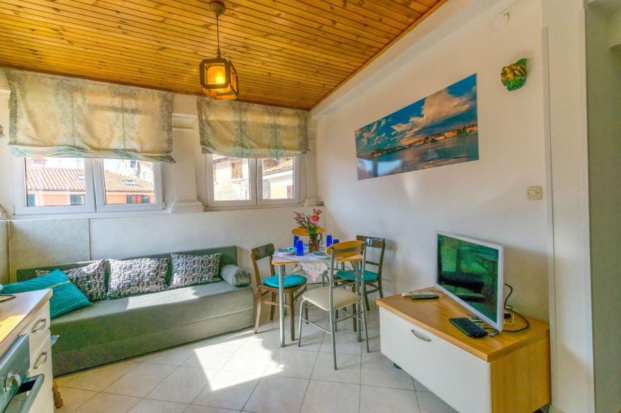 Beautiful Rustical Apt Ana In The Heart Of Rovinj Exterior photo