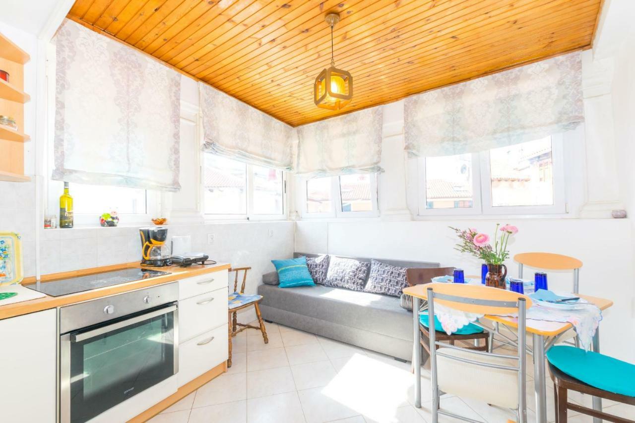 Beautiful Rustical Apt Ana In The Heart Of Rovinj Exterior photo
