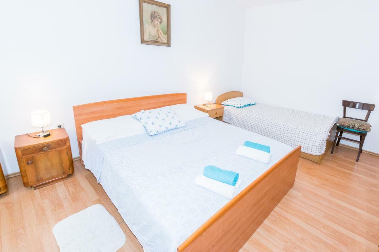 Beautiful Rustical Apt Ana In The Heart Of Rovinj Exterior photo